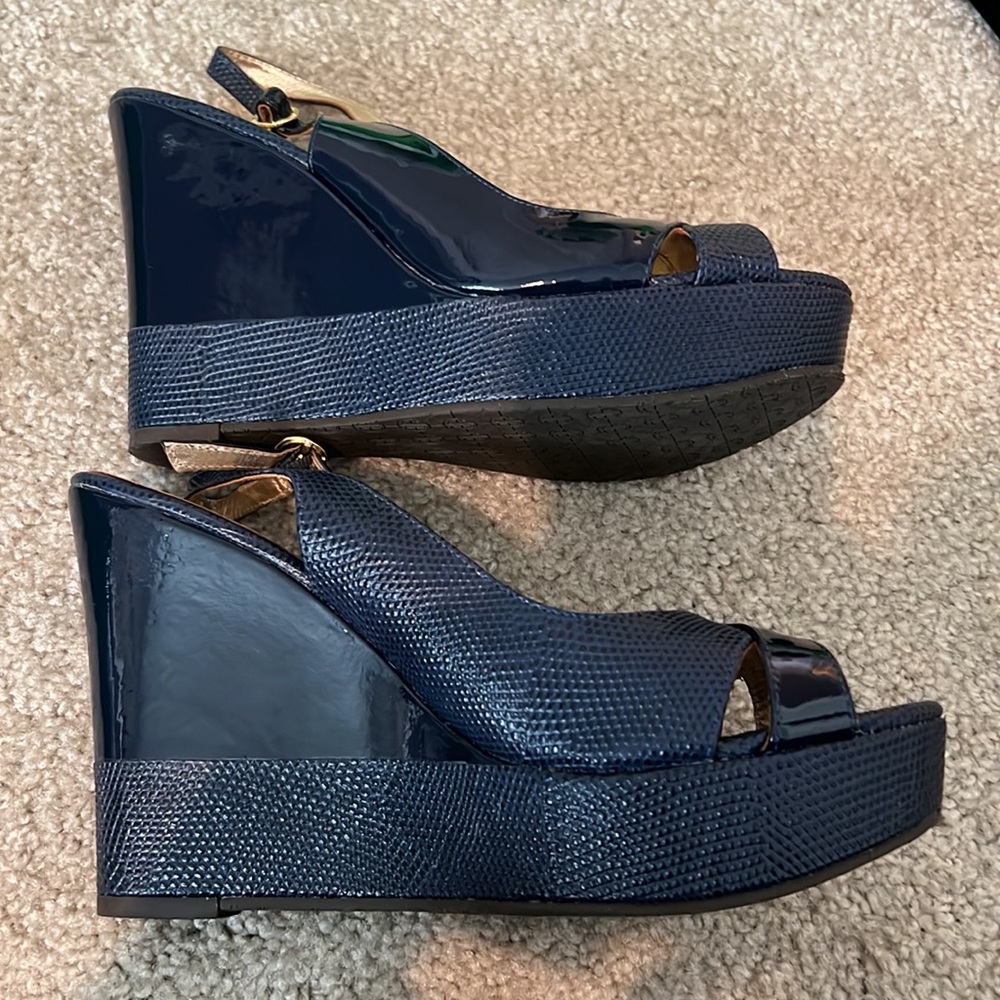 Lilly Pulitzer wedges- size 9 - Picture 3 of 4